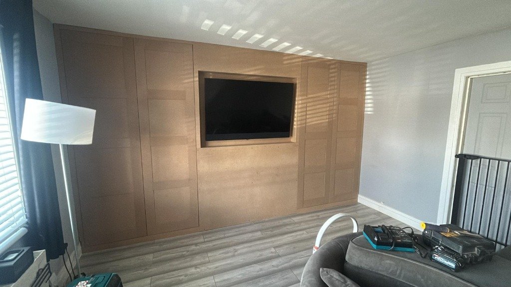 TV With Side Cupboards